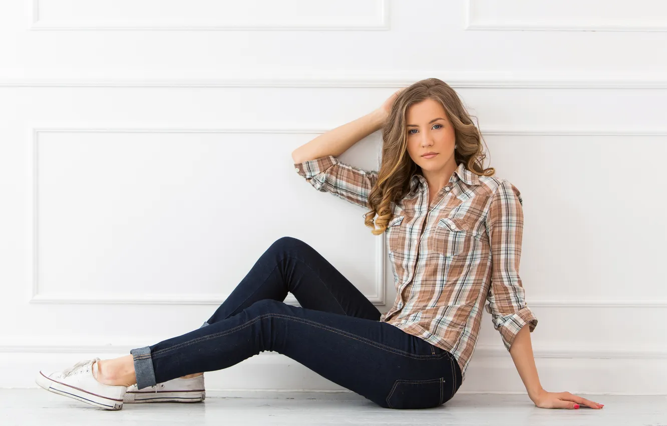 Photo wallpaper girl, beautiful, jeans, look, cute, long-haired