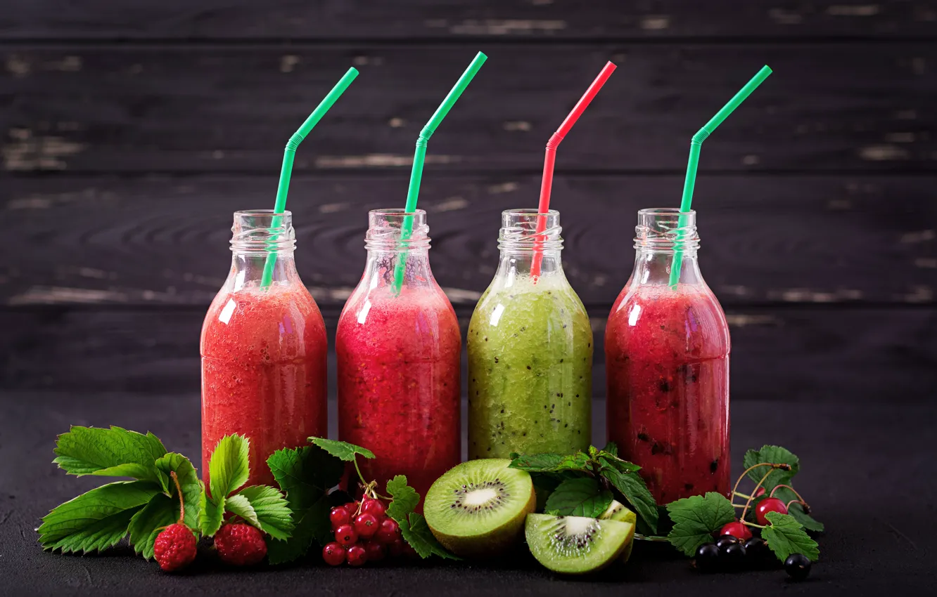 Photo wallpaper berries, kiwi, cocktail, tube, cocktail, berries, kiwi, tubule