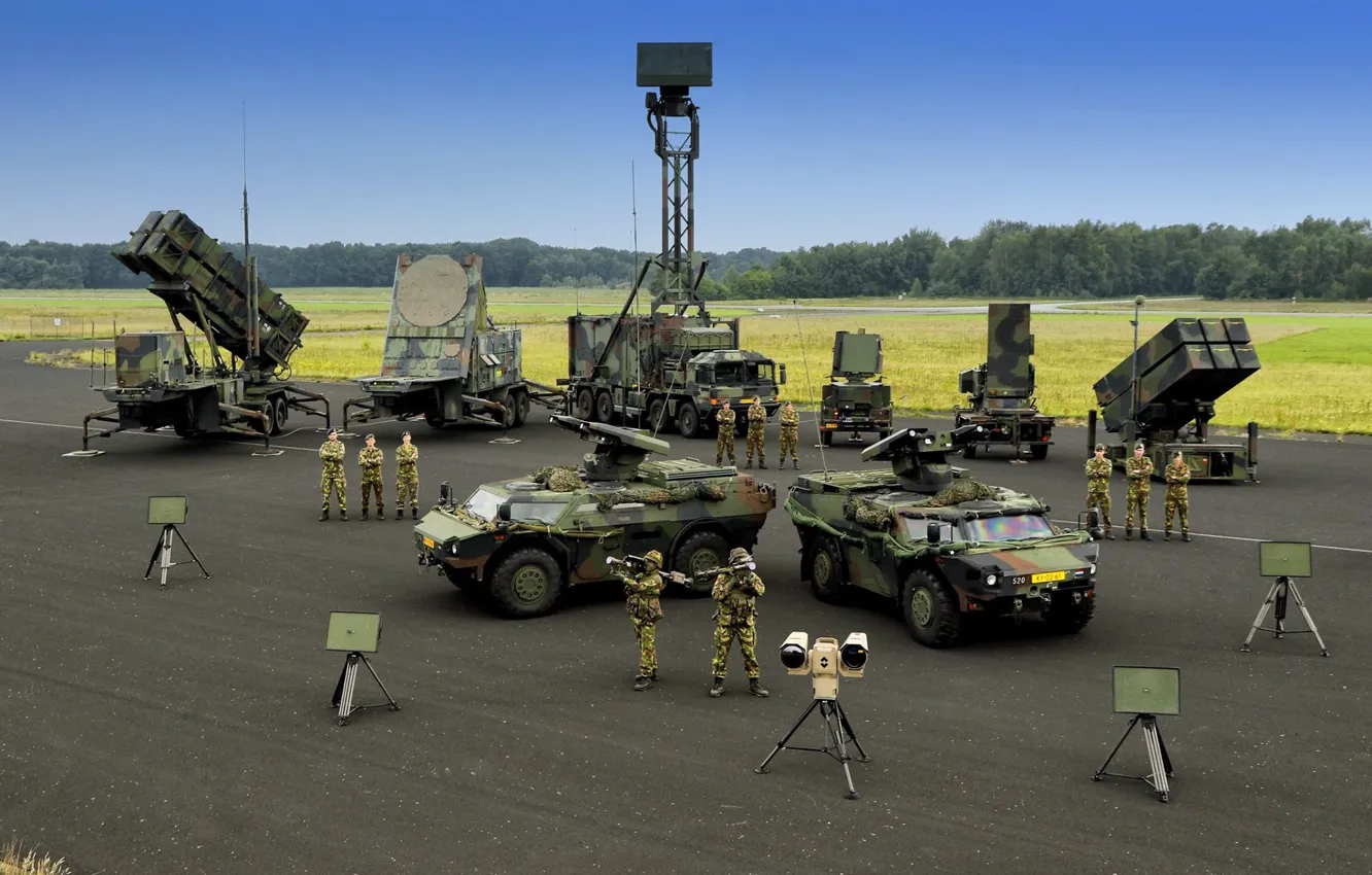 Photo wallpaper gun, soldier, weapon, man, army, Netherlands, radar, armored