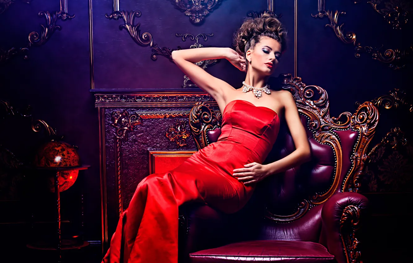 Photo wallpaper pose, wall, model, chair, necklace, makeup, figure, dress