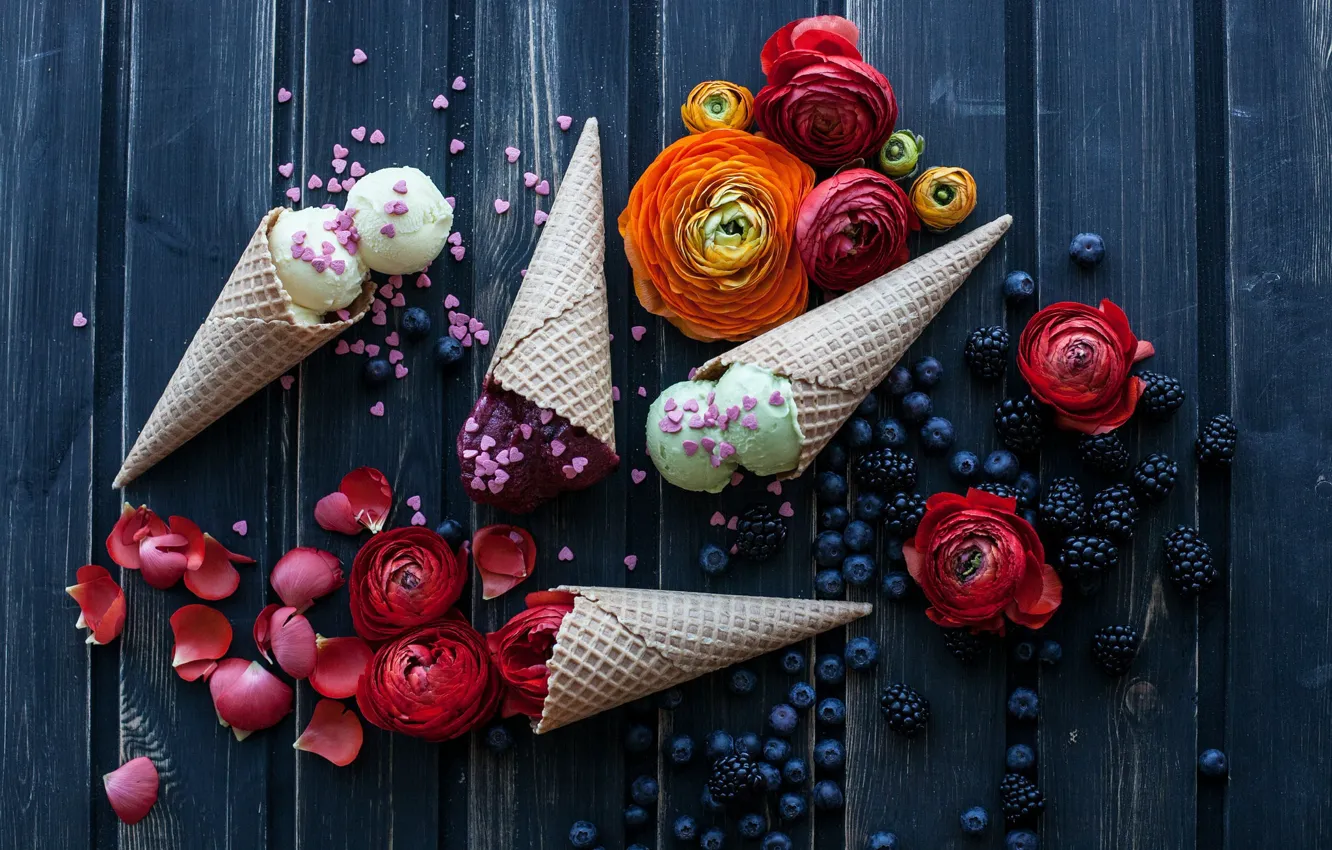 Photo wallpaper flowers, ice cream, waffle cone