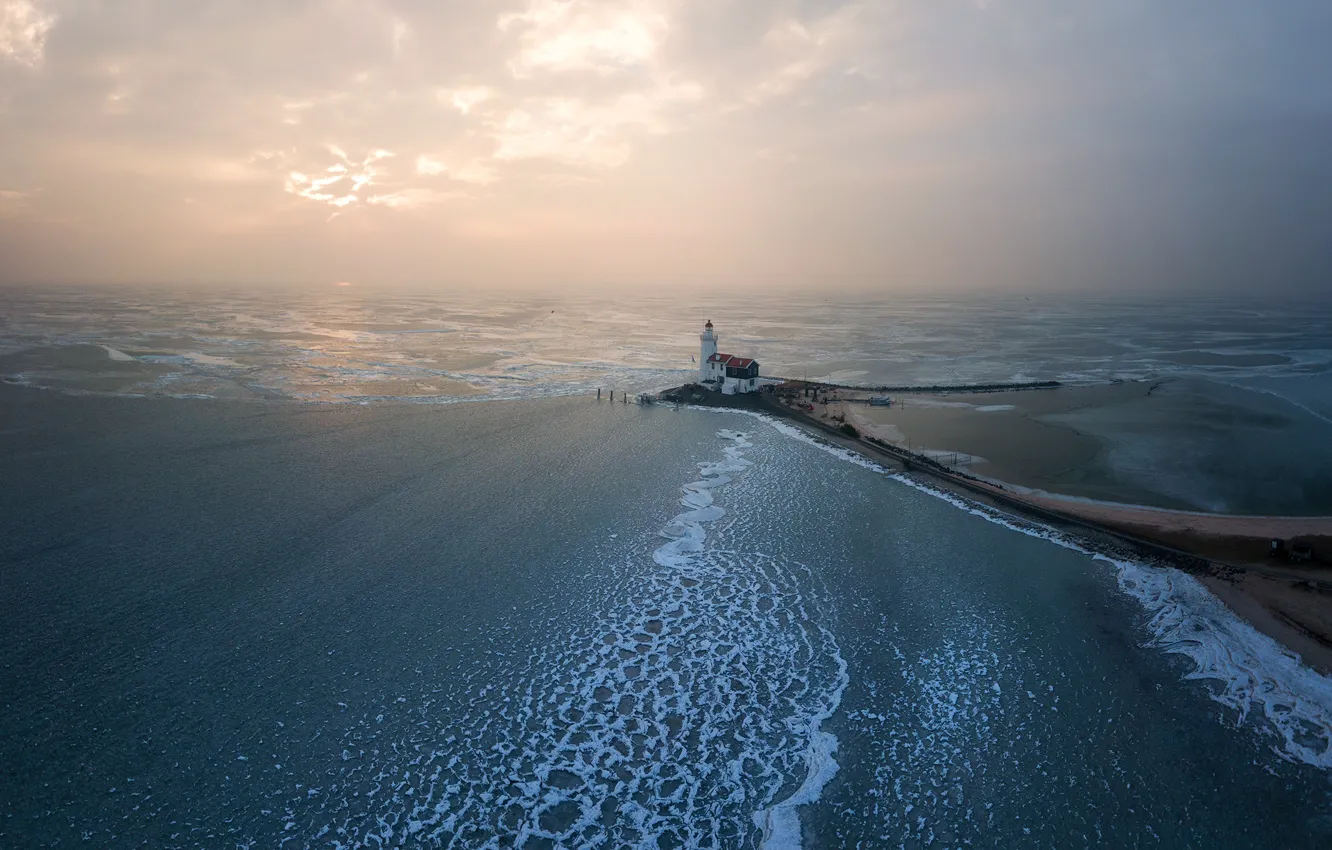 Photo wallpaper lake, lighthouse, Netherlands, The Netherlands, Marken, Marken, Lighthouse Horse of Marken, Lighthouse Paard van Marken