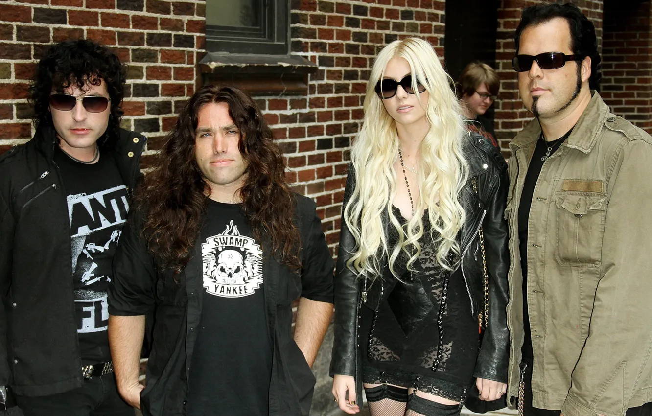 Photo wallpaper group, rock, Taylor Momsen, the pretty reckless