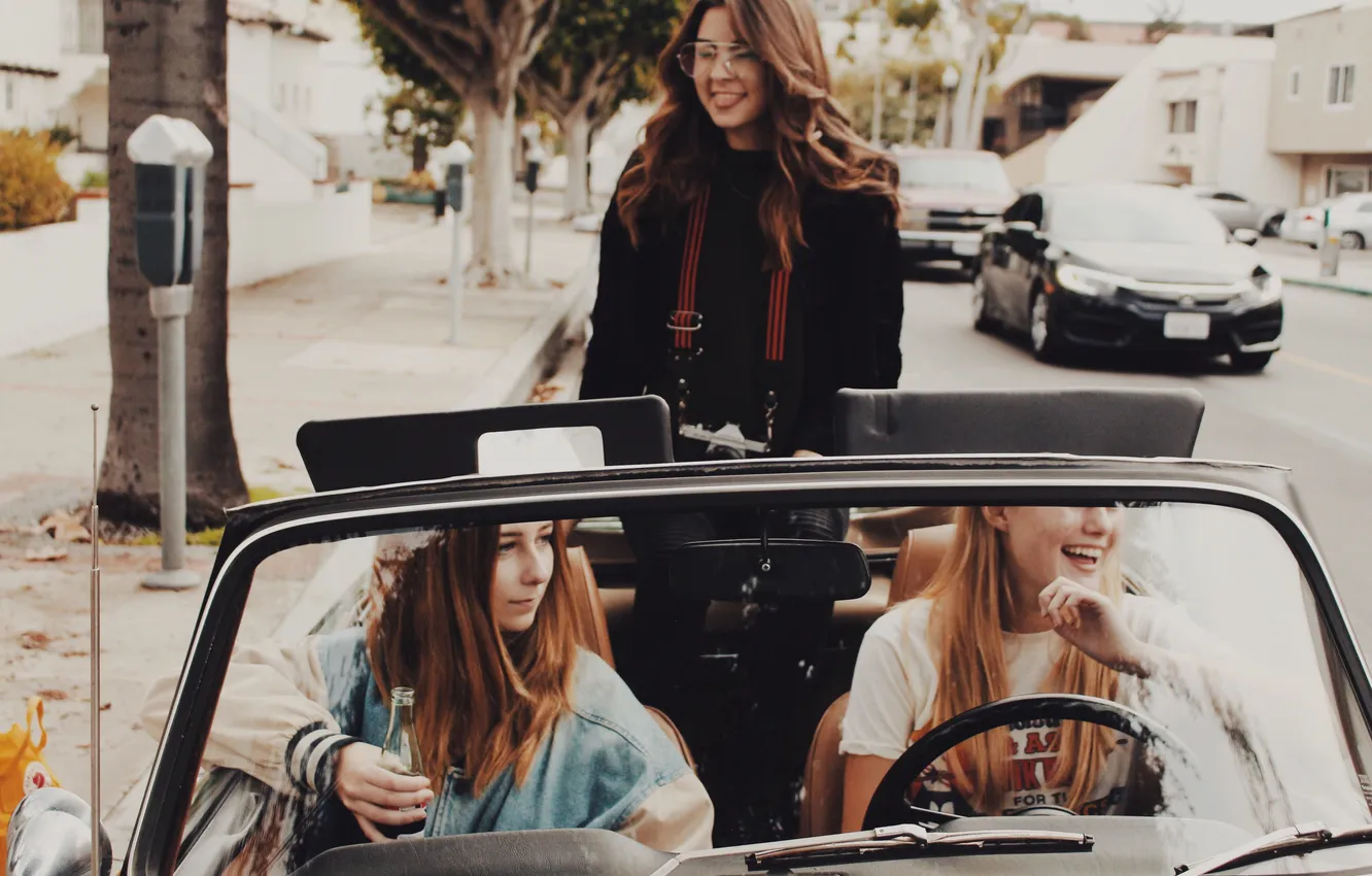Photo wallpaper machine, girl, driving, three