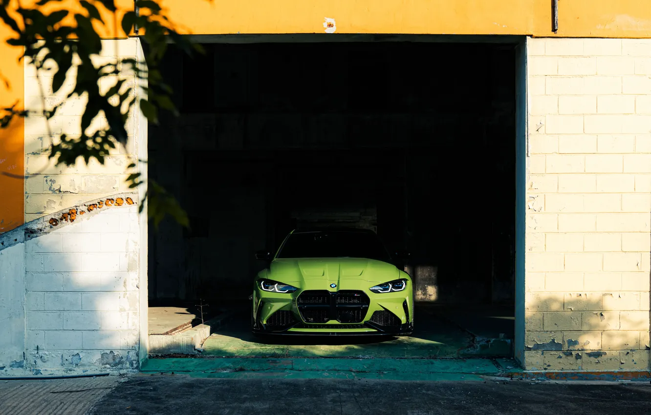 Photo wallpaper BMW, Green, Front, Garage, BMW M4, Sight, M4 Coupe, G82