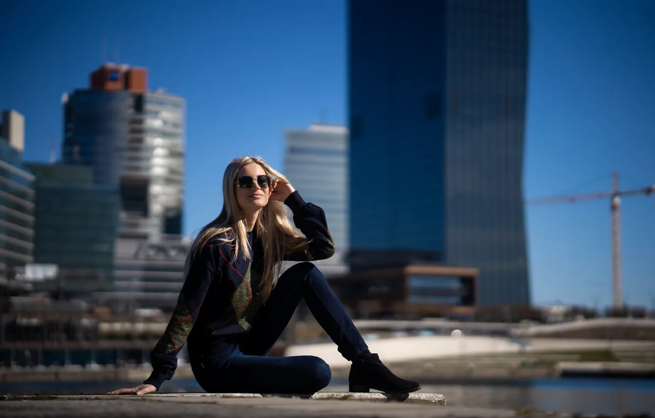 Photo wallpaper look, the sun, landscape, the city, model, portrait, home, jeans