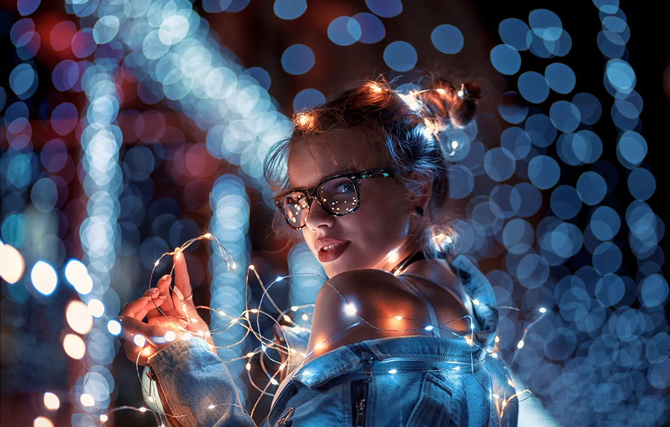 Photo wallpaper pretty, glasses, christmas lights
