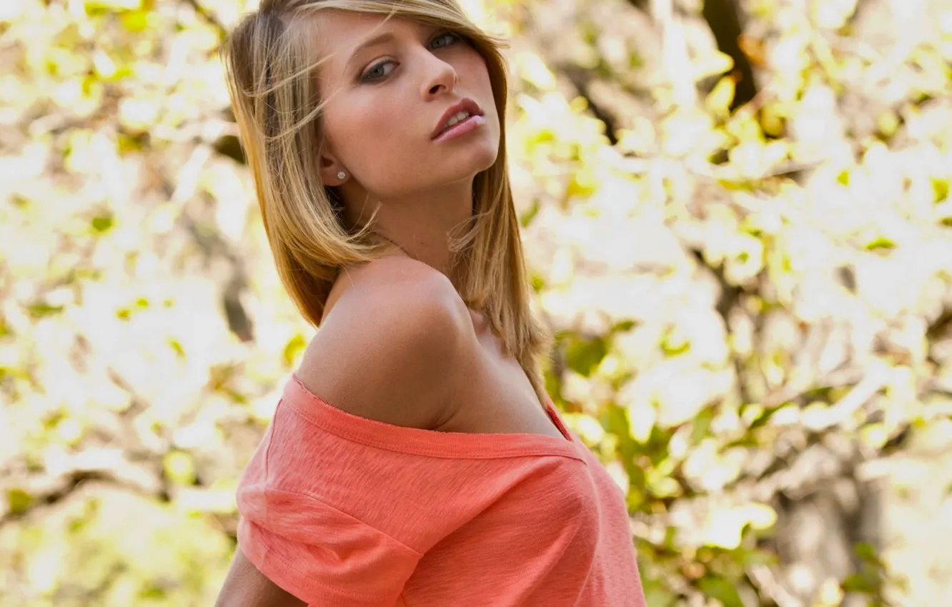Photo wallpaper cleavage, model, orange, lips, look, blonde, pose, t-shirt