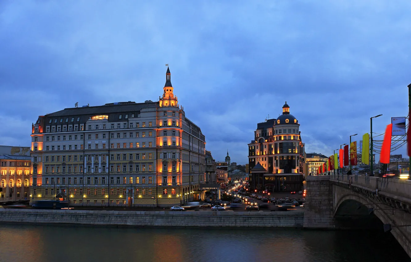 Photo wallpaper road, auto, bridge, Moscow, channel, the hotel, Moscow, Baltschug Kempinski