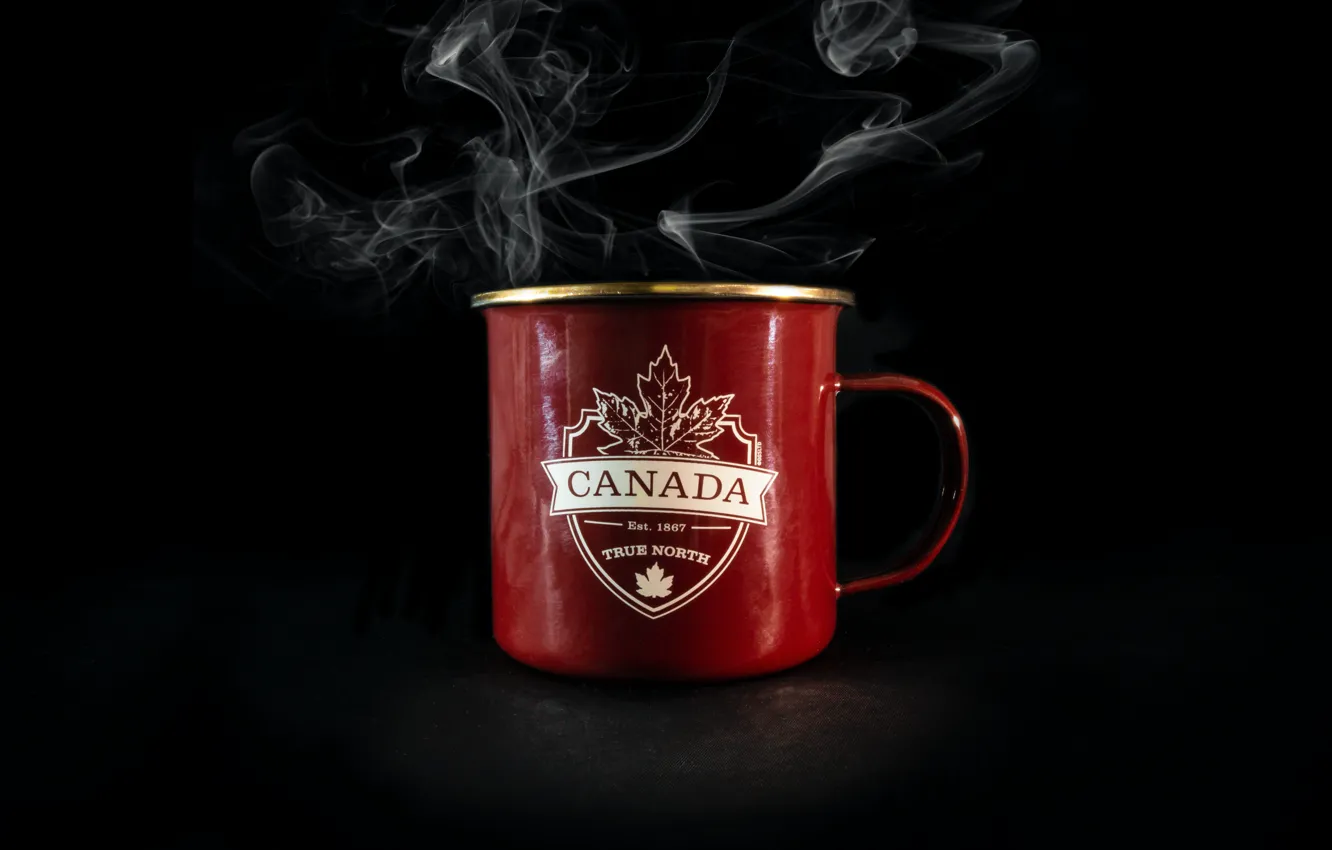 Photo wallpaper couples, black background, Canada, red mug, hot drink, Andre Furtado