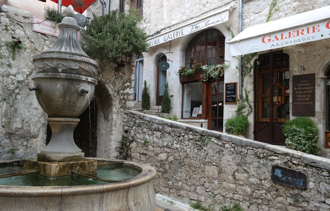 Photo wallpaper France, gallery, fountain, street, Cote d'azur, Saint-Paul-de-Vence