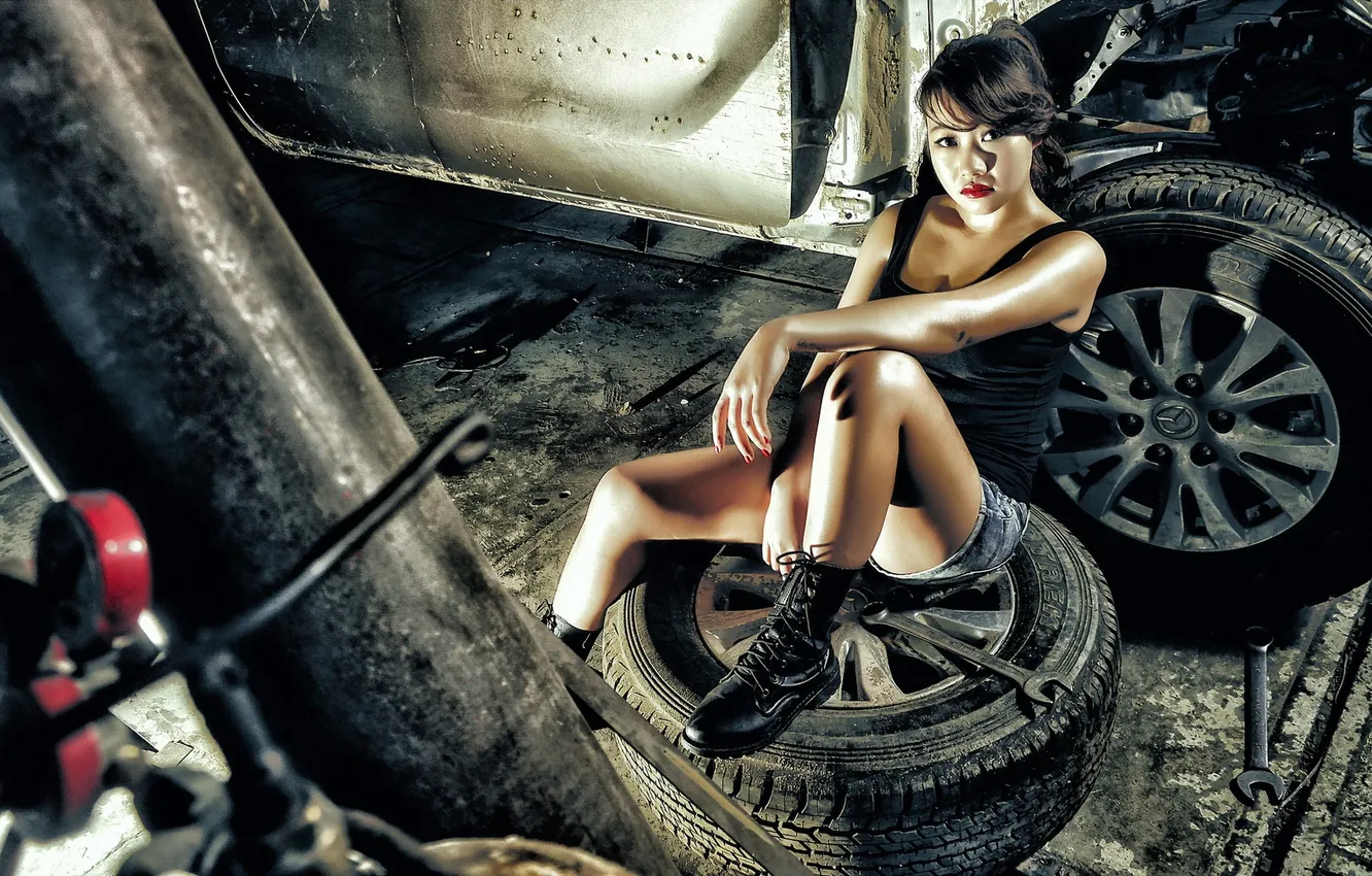 Photo wallpaper girl, garage, Asian