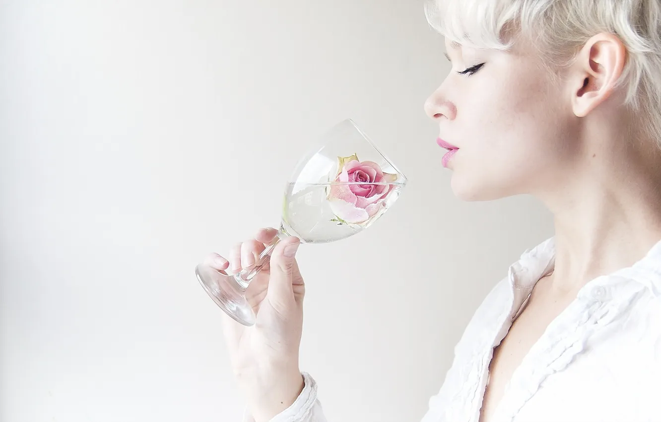 Photo wallpaper girl, glass, rose