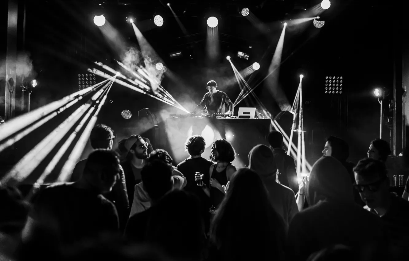 Photo wallpaper lights, people, globes, eletronic music, disc jockey, DJ