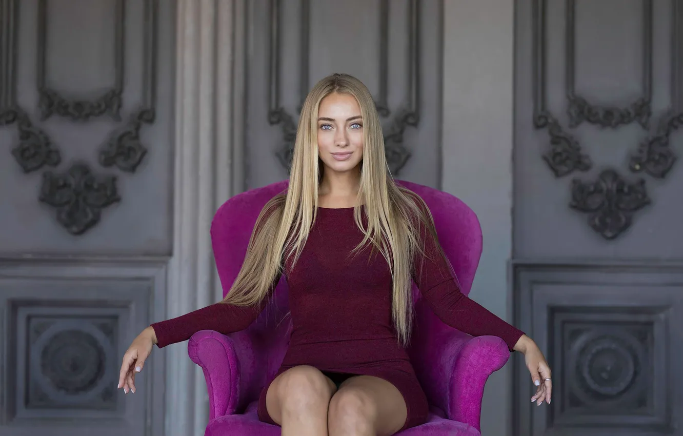 Photo wallpaper pose, model, chair, makeup, figure, dress, hairstyle, blonde