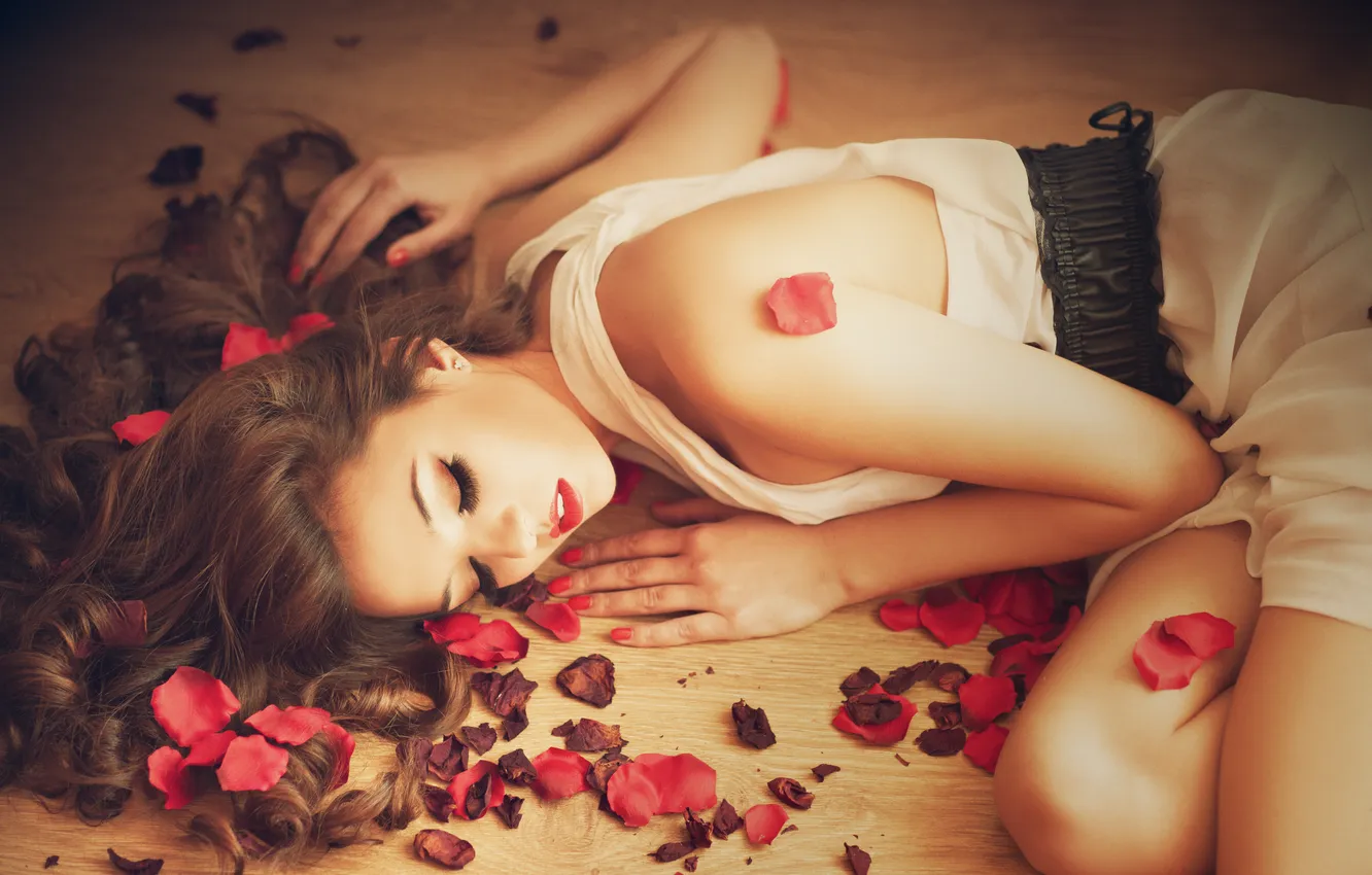 Photo wallpaper girls, model, roses, petals, dress, girls