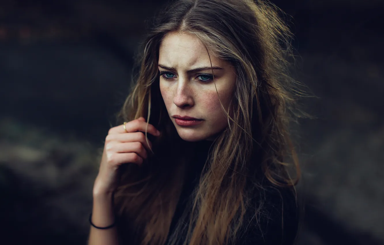 Photo wallpaper look, freckles, bokeh