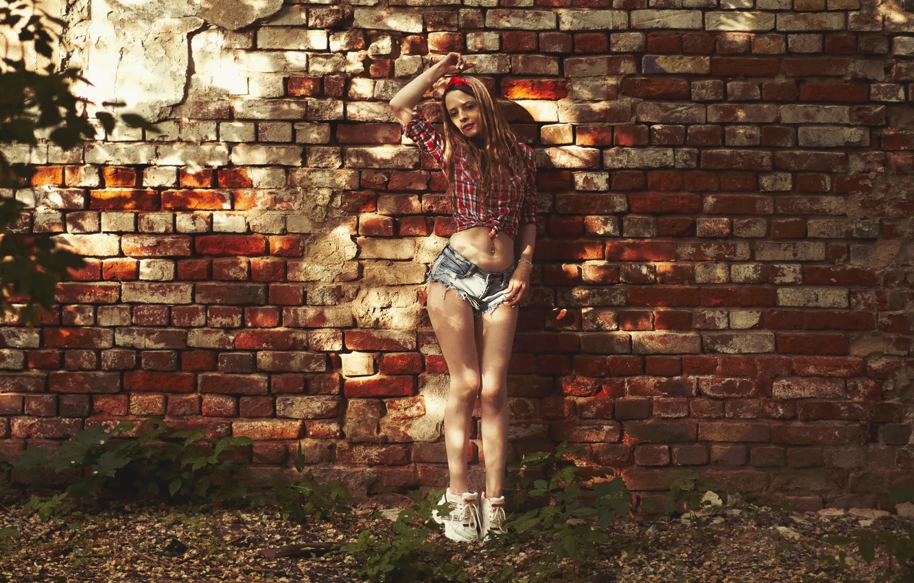 Photo wallpaper sexy, pose, model, shorts, brick, makeup, figure, piercing