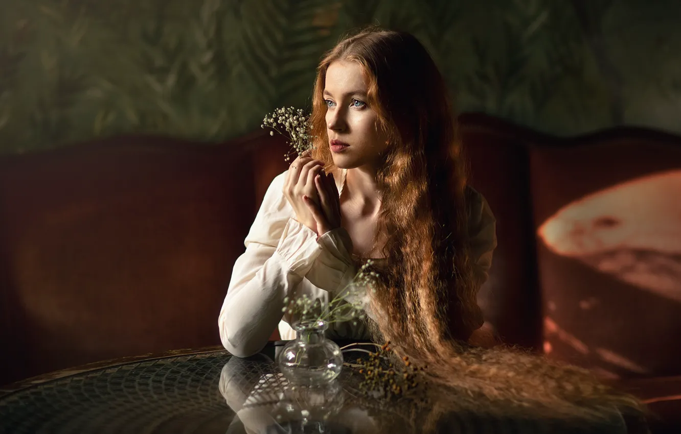 Photo wallpaper grass, look, girl, table, red, curls, vase, Anastasia Barmina