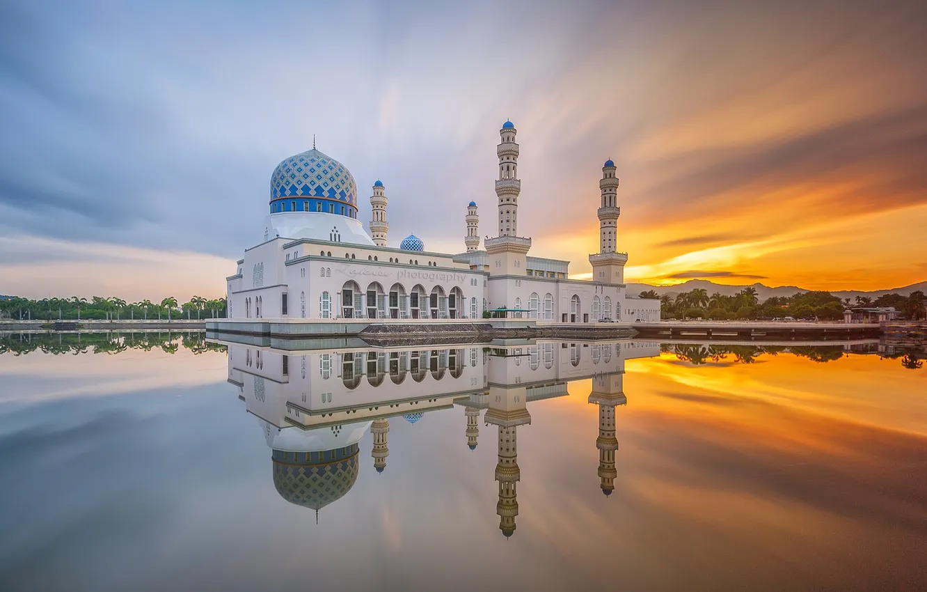 Photo wallpaper clouds, reflection, morning, mirror, Malaysia, Likas Bay, Kota Kinabalu city Mosque, sand road