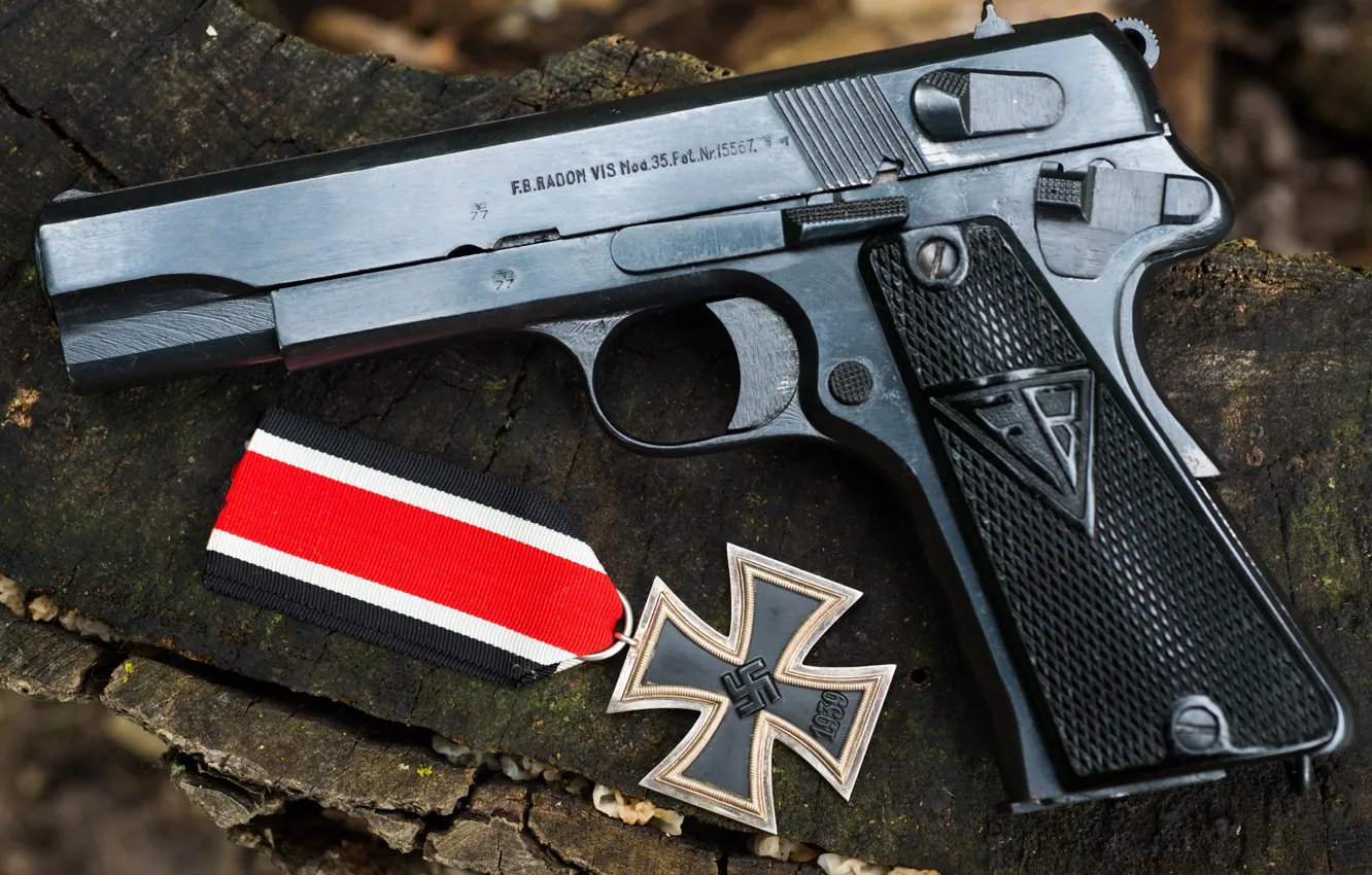 Photo wallpaper Poland, medal, self-loading pistol, Radom VIS 35