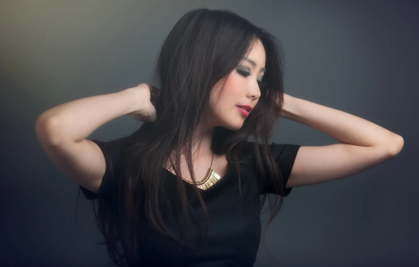 Photo wallpaper girl, pose, Yurie