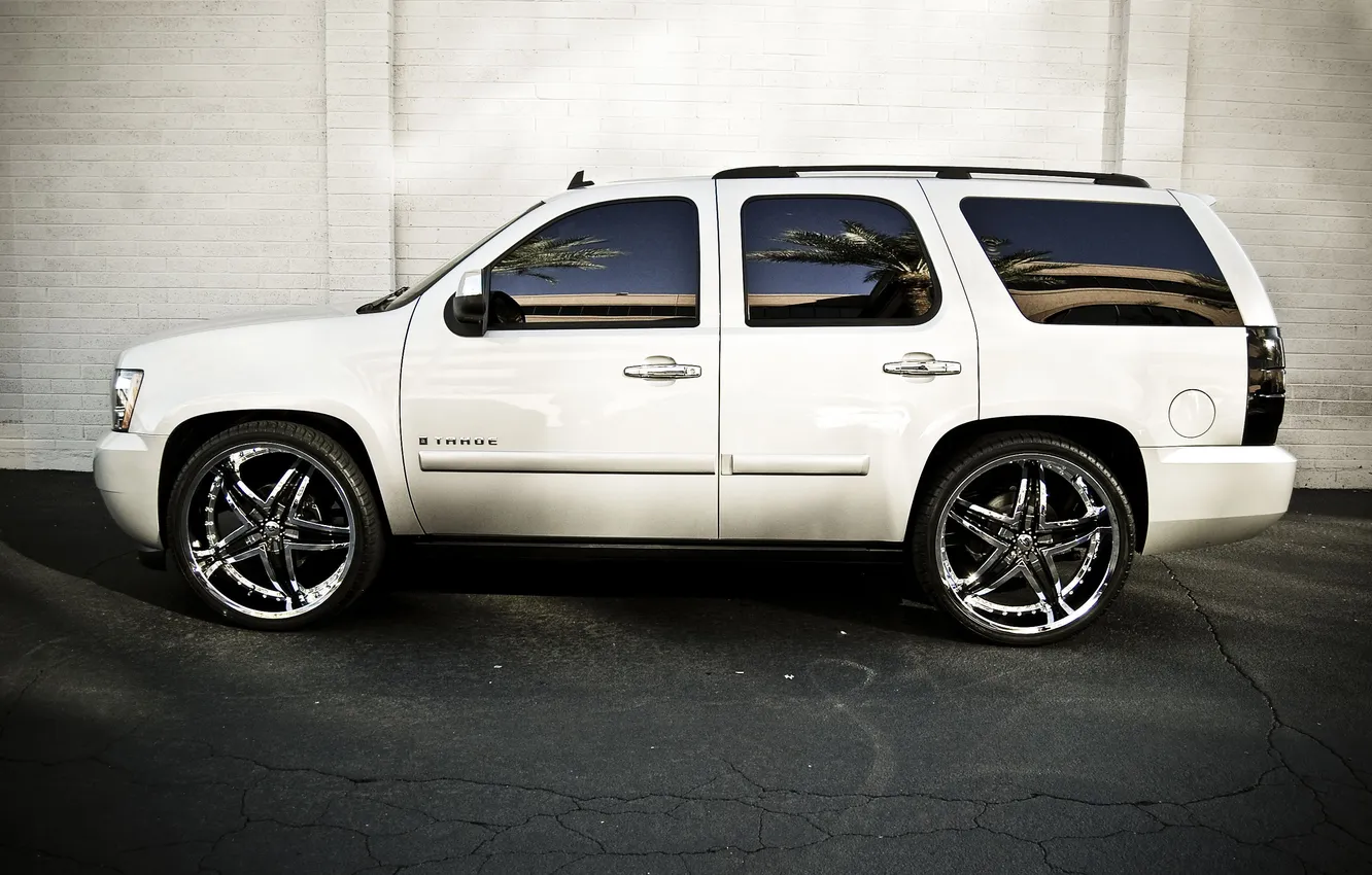 Photo wallpaper 2008, wall, white, Arizona, Chevy, Tahoe, Rims, Tuned