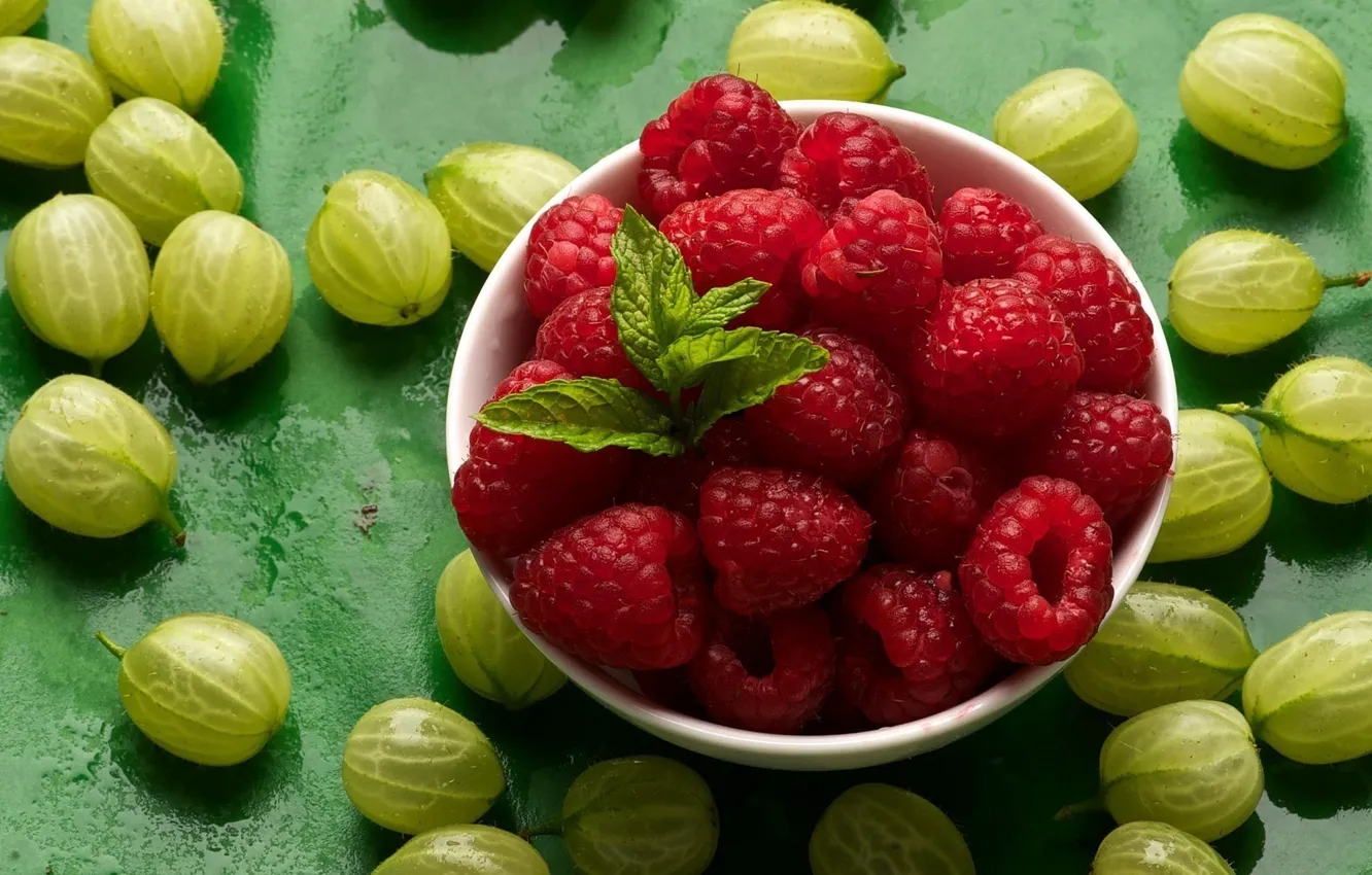Photo wallpaper red, green, berries, raspberry, gooseberry
