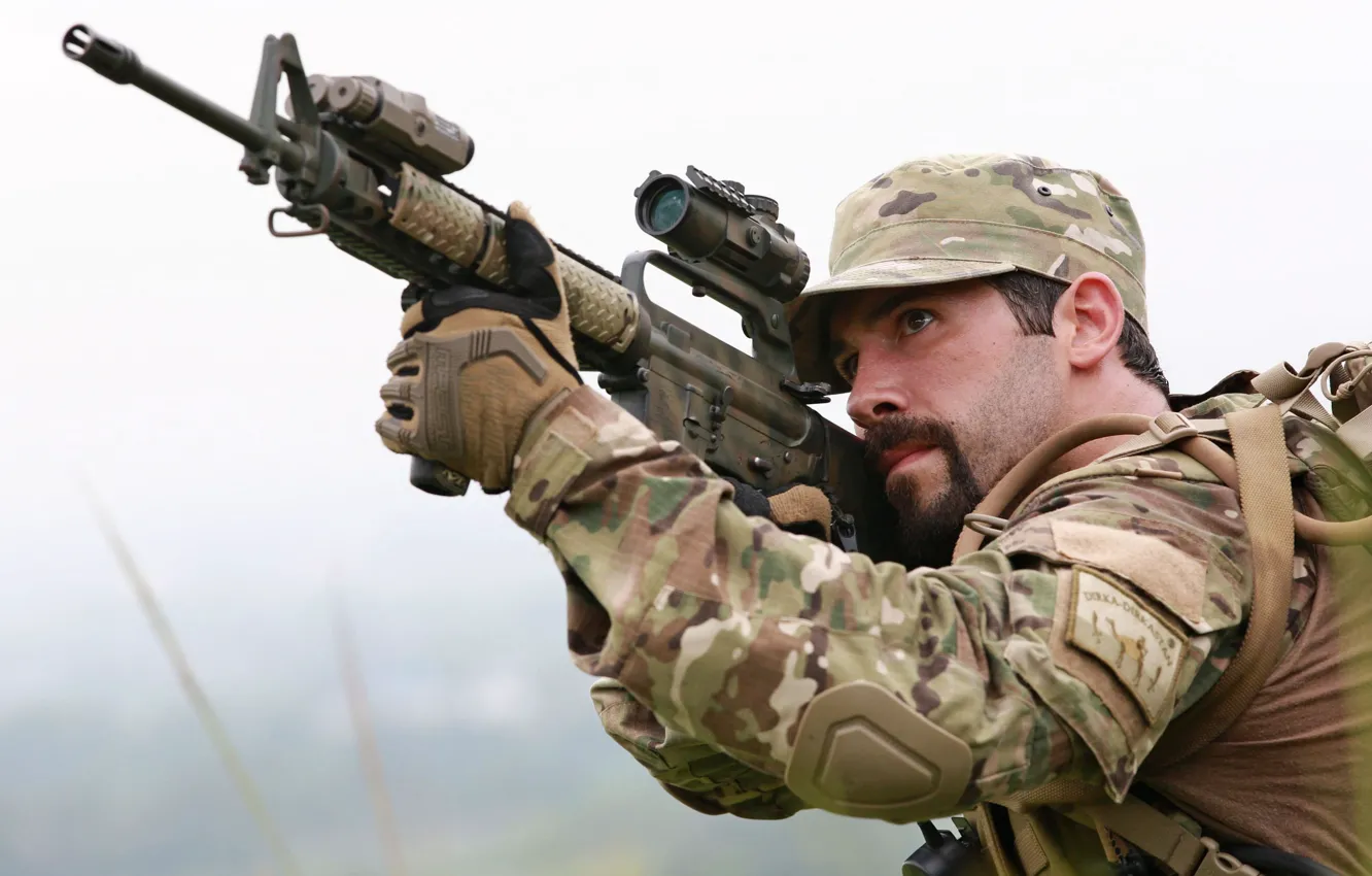 Photo wallpaper weapons, form, rifle, mercenary, Scott Edkins, Scott Adkins, Wolf Warrior, War wolves