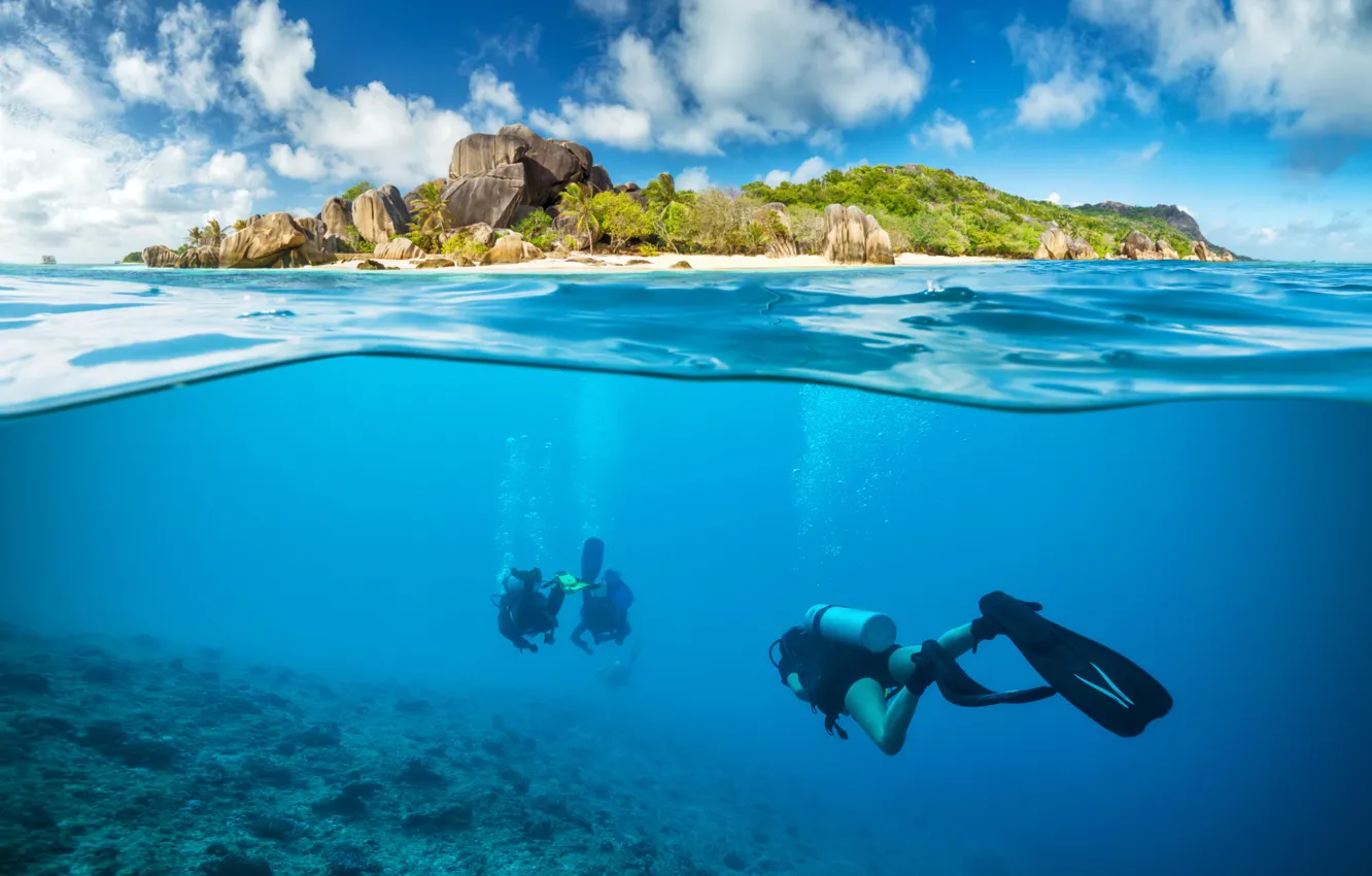 Photo wallpaper landscape, the ocean, island, blur, corals, underwater world, diving, divers