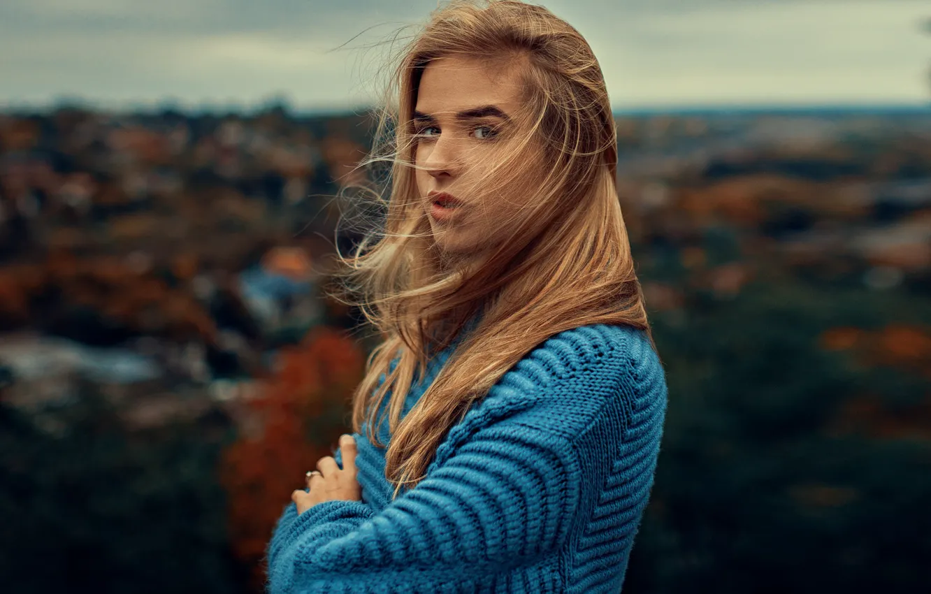 Photo wallpaper look, girl, the city, the wind, hair, Tomas Bark