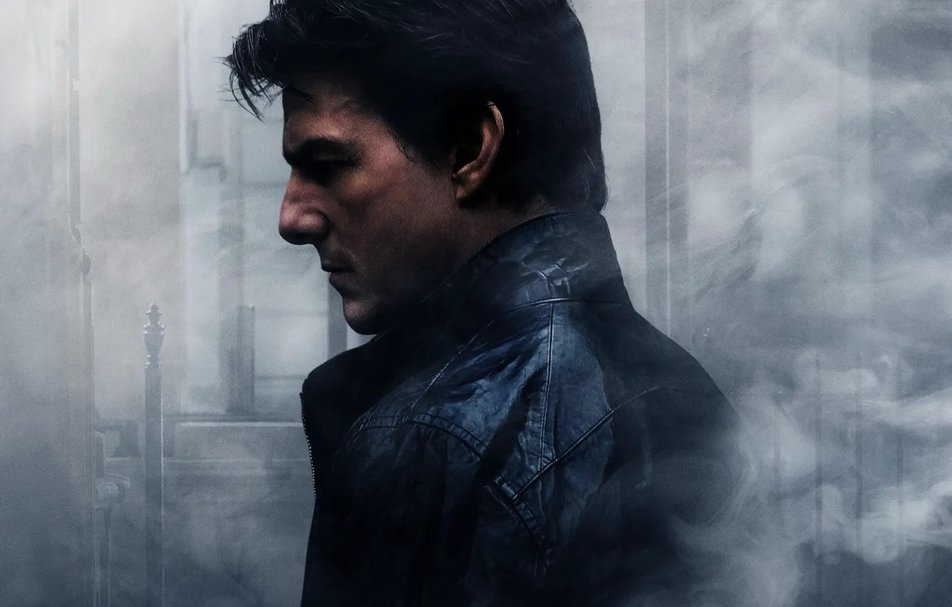Photo wallpaper Fog, Look, Shadow, Tom Cruise, Tom Cruise, Mission impossible: rogue nation, Mission impossible, Mission impossible