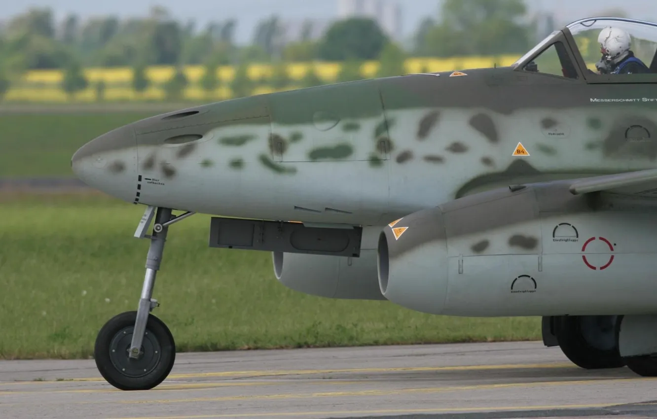 Photo wallpaper fighter, nose, pilot, bomber, chassis, jet, German, spy plane