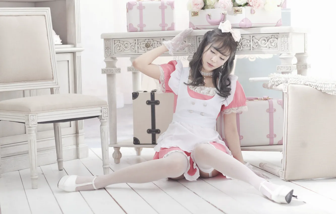 Photo wallpaper face, pose, room, model, form