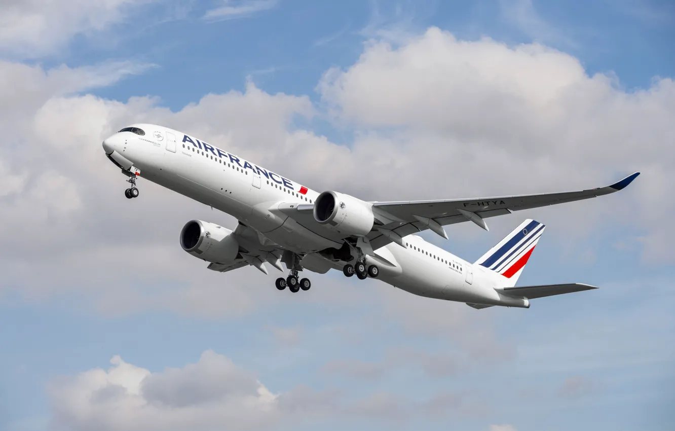 Photo wallpaper Landing, Airbus, Air France, Wing, Airbus A350-900, Chassis, A passenger plane, Airbus A350 XWB