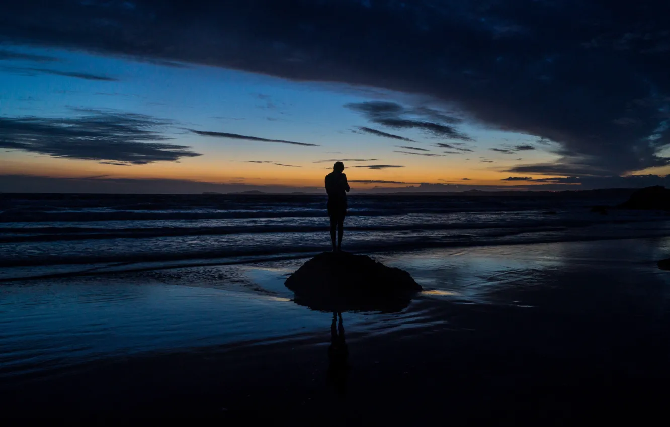 Photo wallpaper HORIZON, The SKY, CLOUDS, SURF, SUNSET, COAST, PEOPLE, DAL
