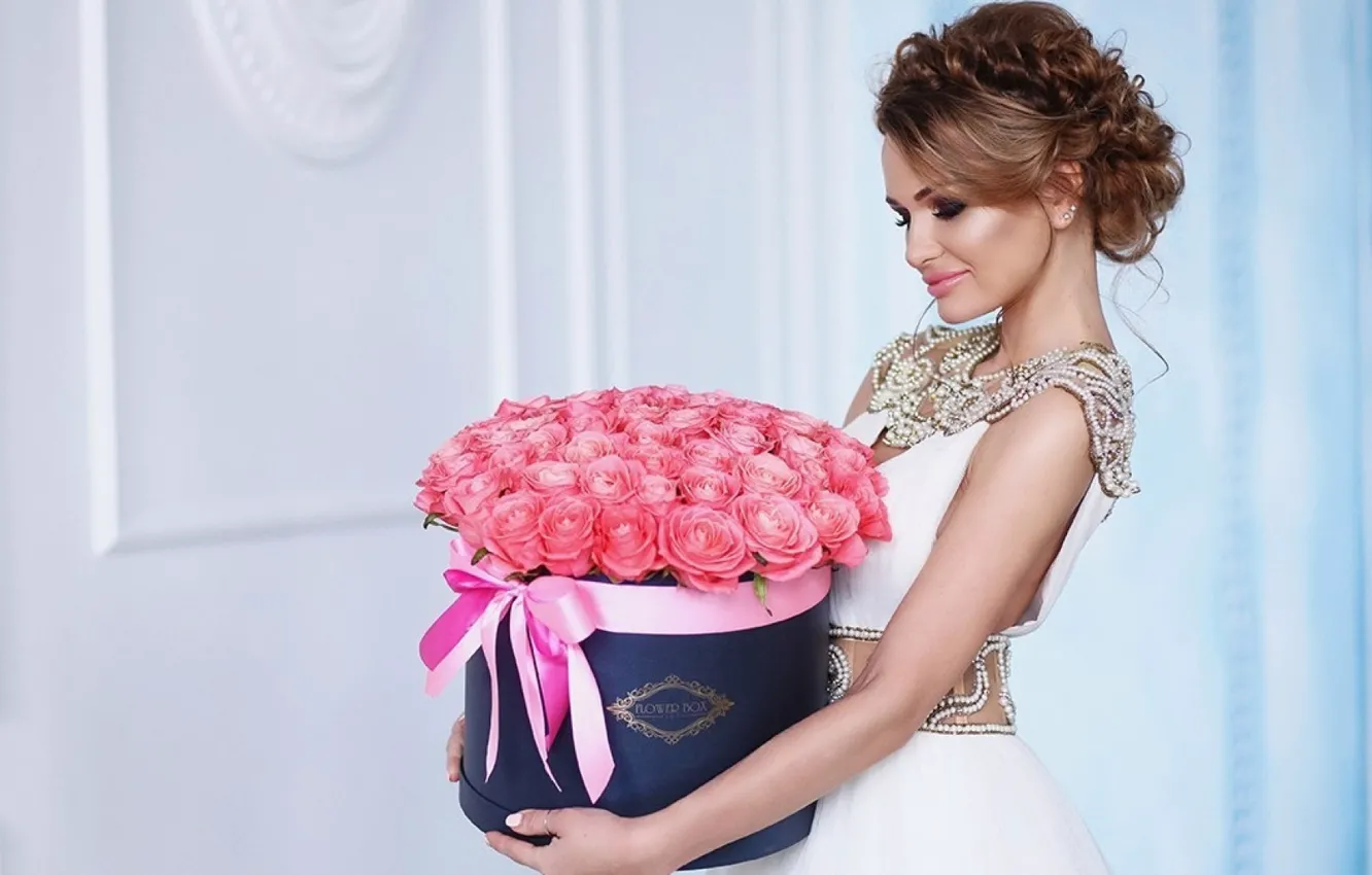 Photo wallpaper girl, box, roses, bouquet, the bride