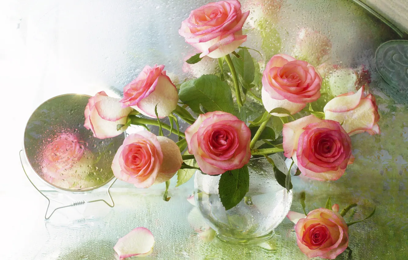 Photo wallpaper drops, roses, mirror, vase