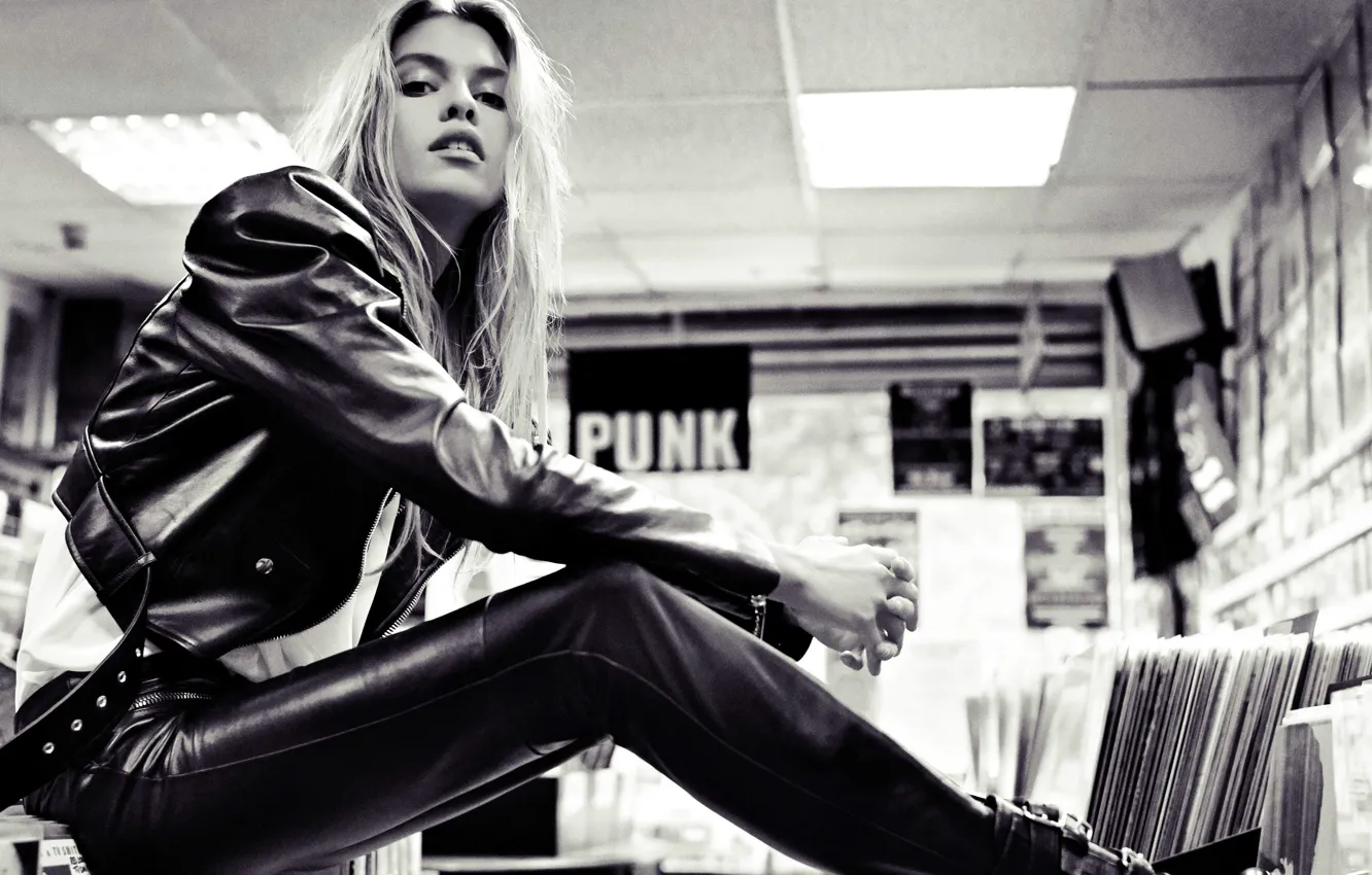 Photo wallpaper monochrome, model, leather, vinyl, erotic, blonde, store, slim