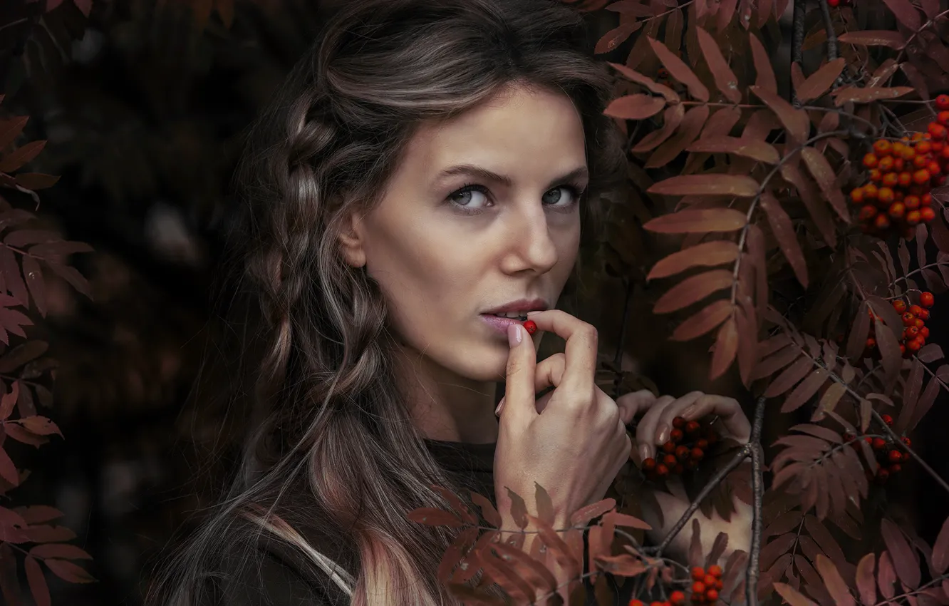 Photo wallpaper look, leaves, girl, branches, face, berries, hands, long hair