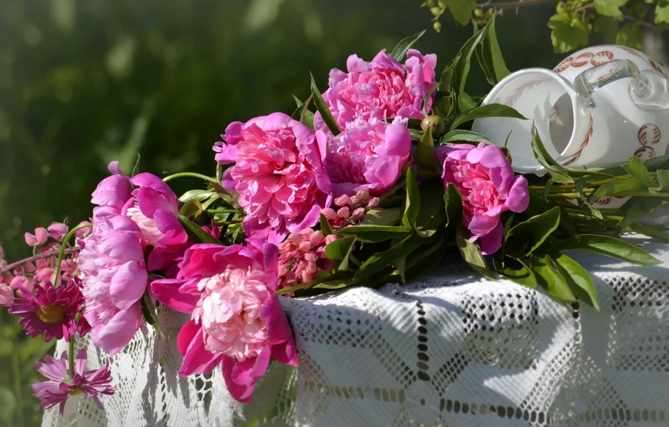 Photo wallpaper vase, pink, peonies