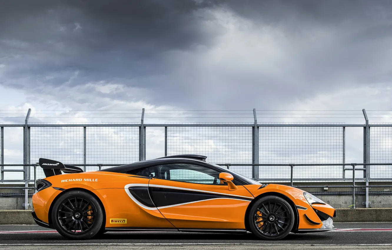 Photo wallpaper coupe, McLaren, in profile, 2020, V8 twin-turbo, 620R, 620 HP, 3.8 L.