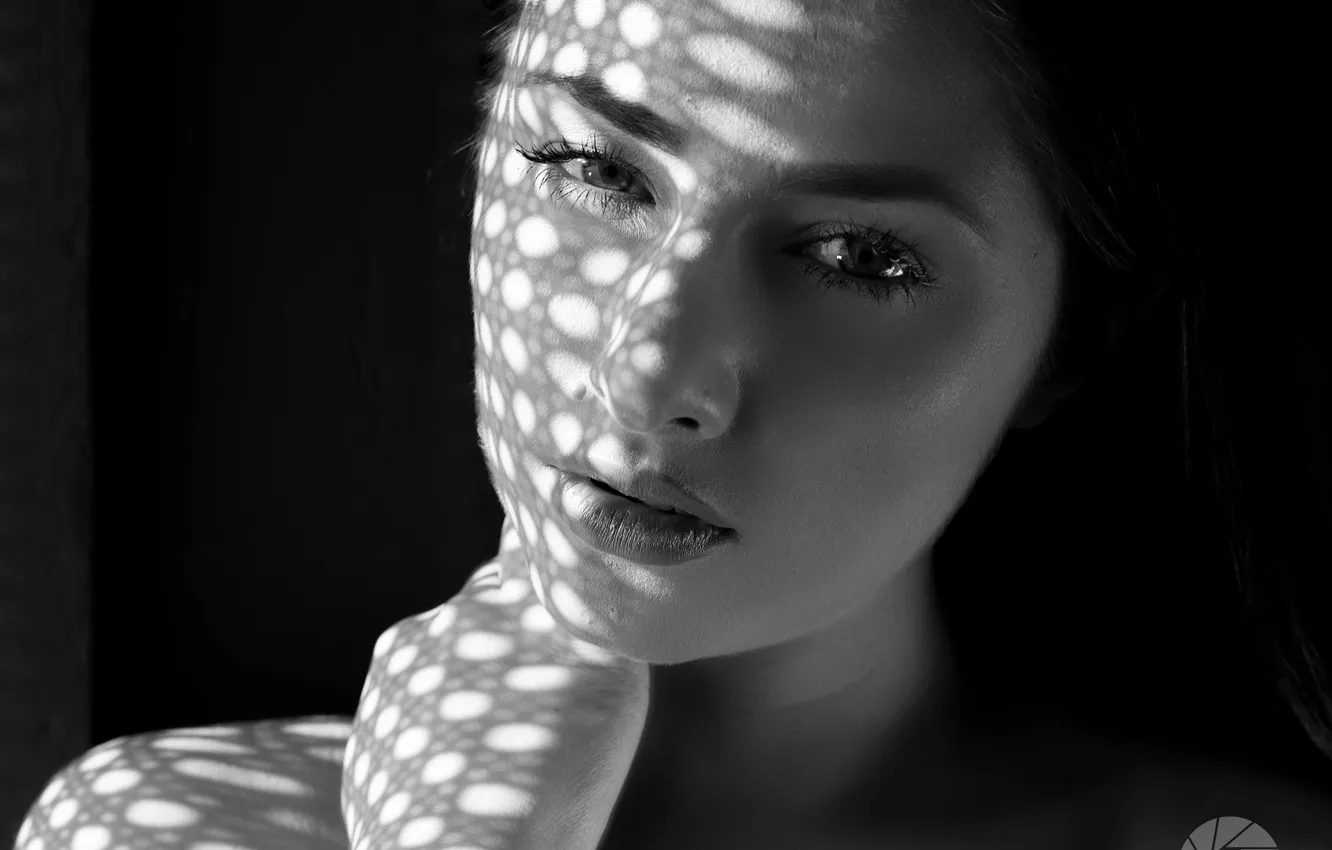 Photo wallpaper girl, light, face, portrait, shadows