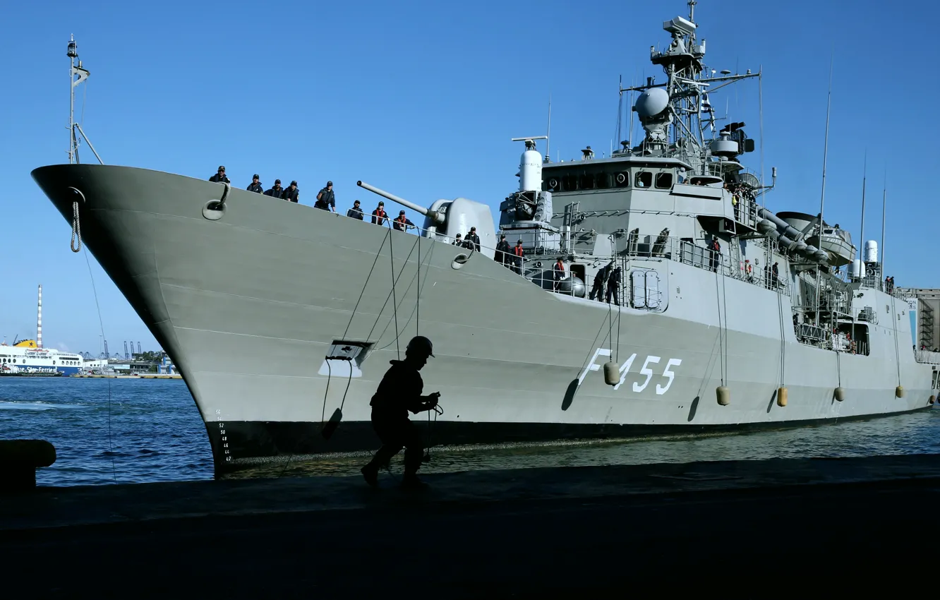 Photo wallpaper frigate, mooring, The Greek Navy, Salamis