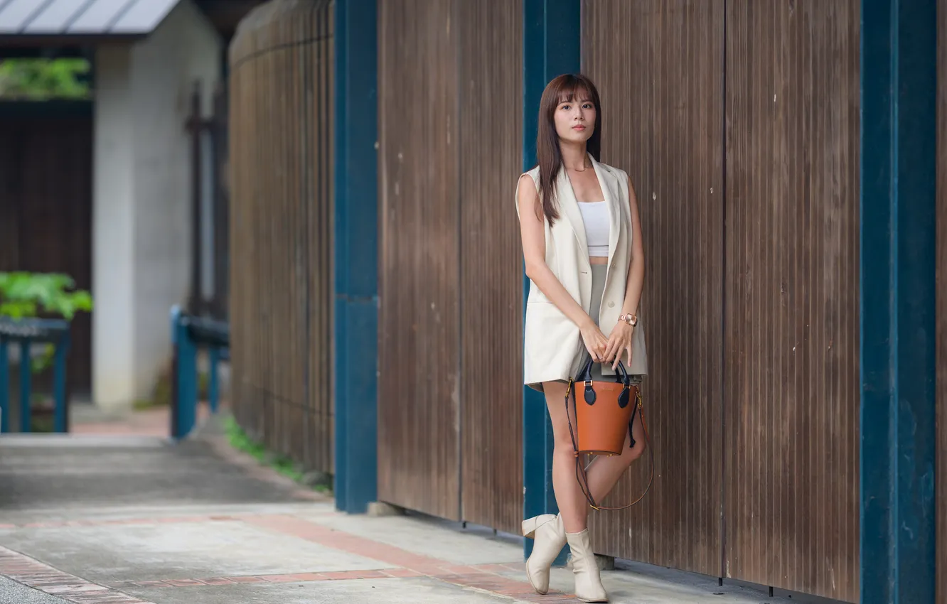 Photo wallpaper pose, feet, bag, Asian