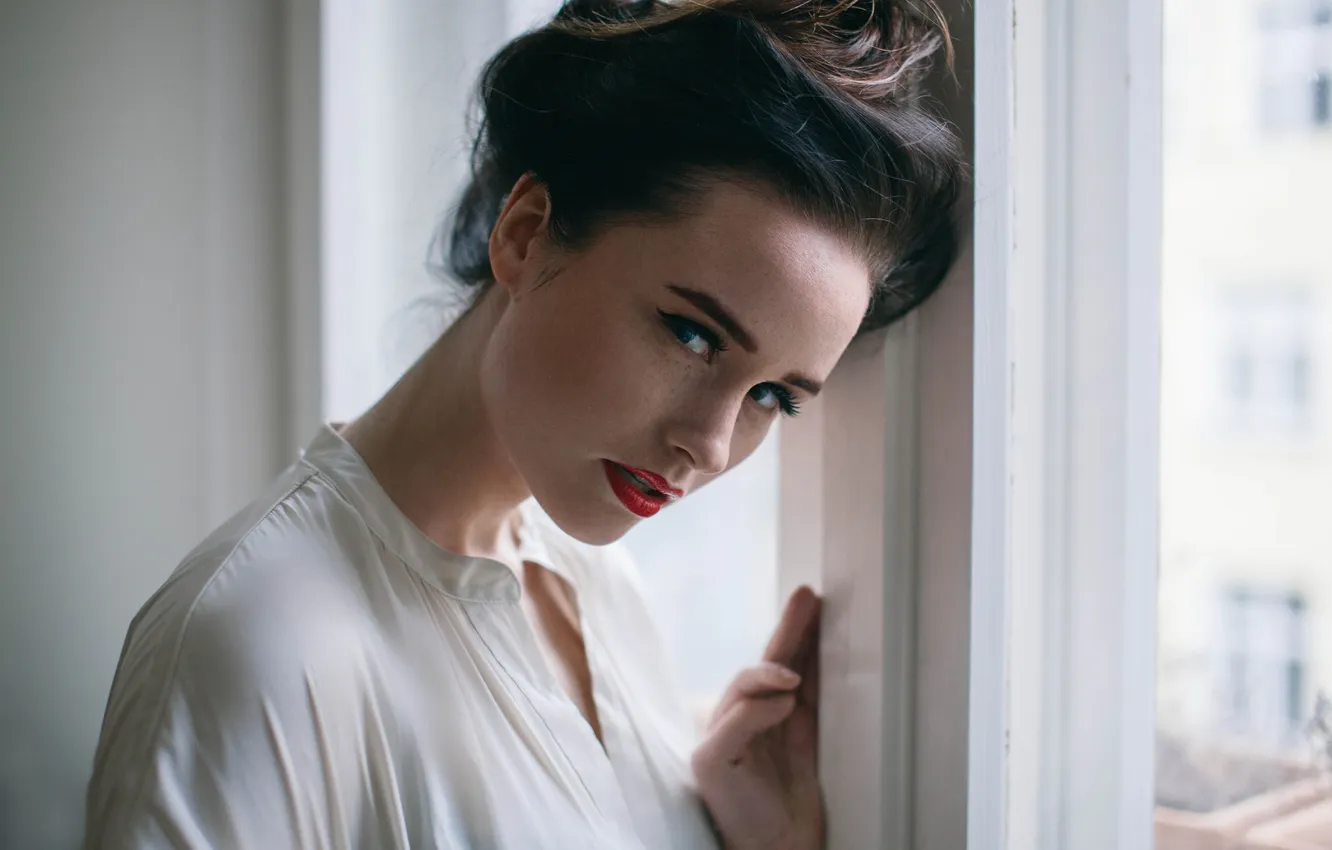 Photo wallpaper makeup, brunette, freckles