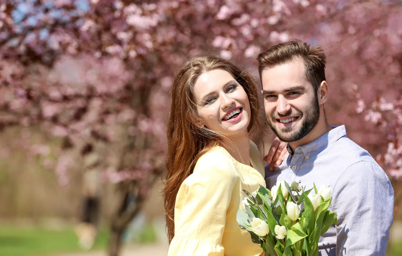 Photo wallpaper girl, the sun, joy, happiness, flowers, smile, bouquet, spring