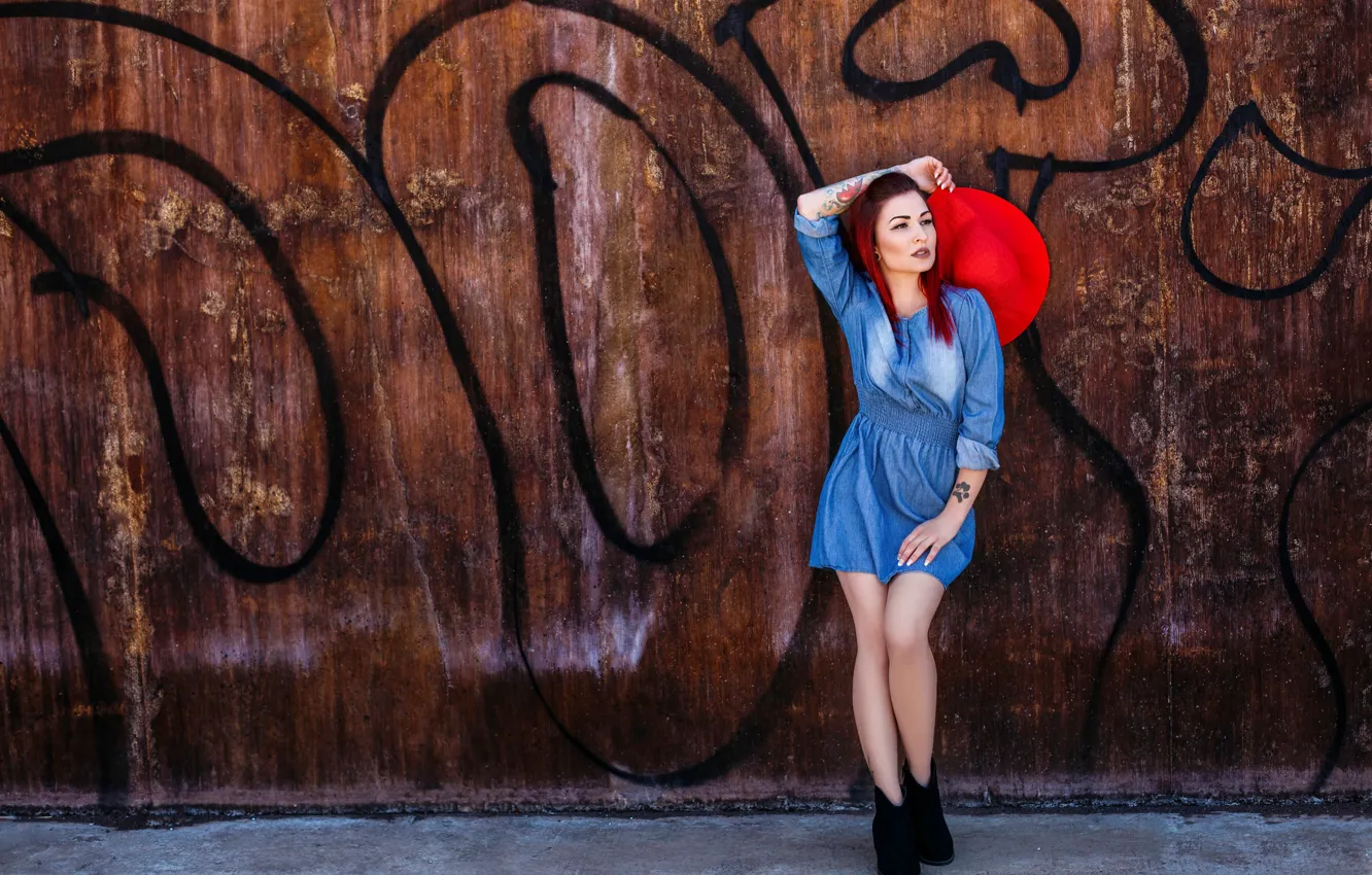 Photo wallpaper pose, wall, model, hat, dress, tattoo, Djennipher Goodacre