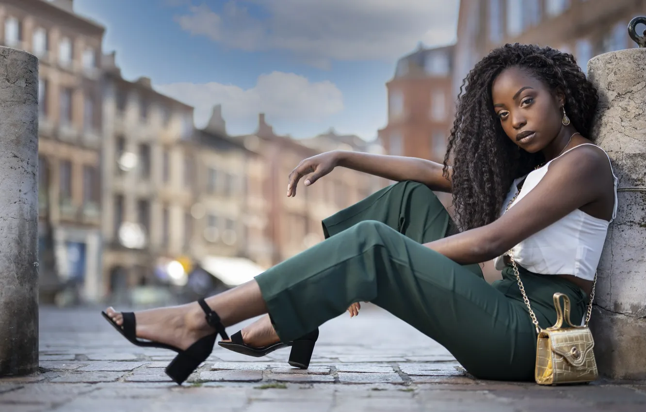 Photo wallpaper girl, street, Ornella