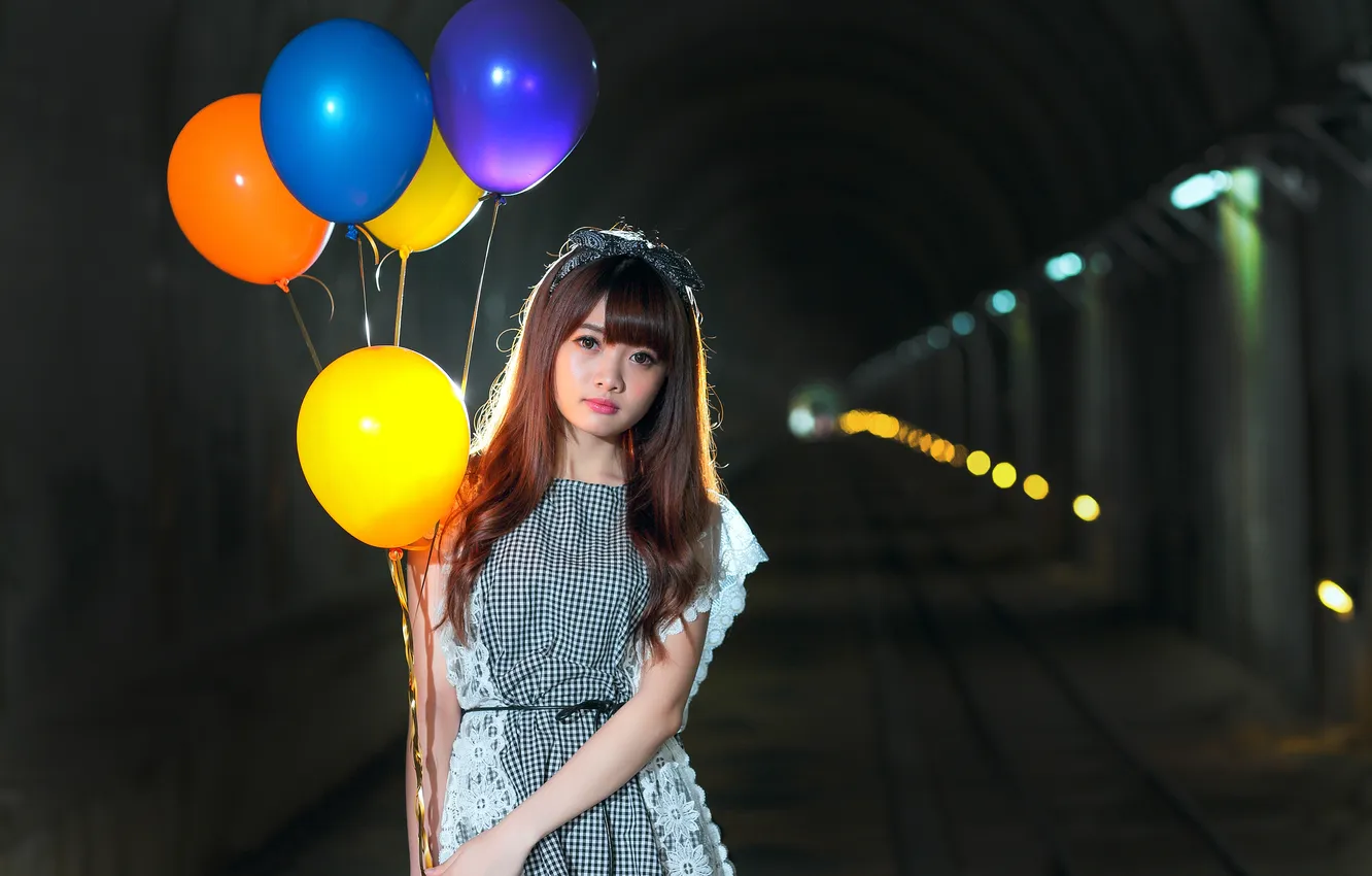Photo wallpaper balls, face, hair, dress, the tunnel, cutie
